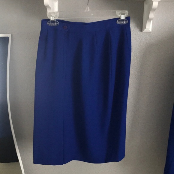 Blue suit set with skirt - Picture 2 of 3